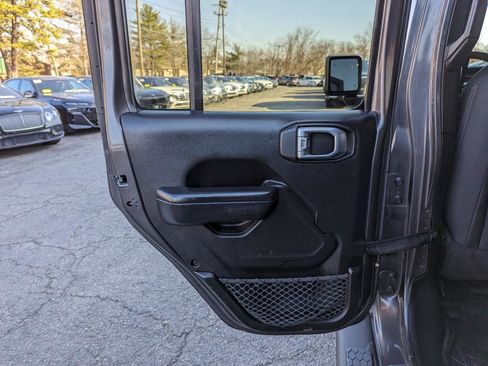 Used 2019 Jeep Wrangler Unlimited Sport S image 38