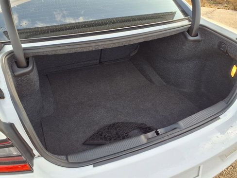 Used 2017 Dodge Charger SE image 31