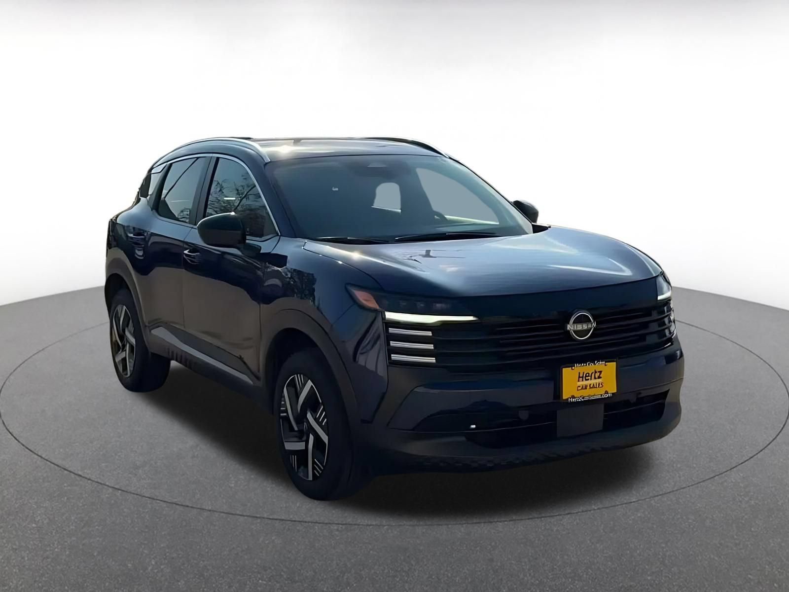 Used 2026 Nissan Kicks SV FWD image 3