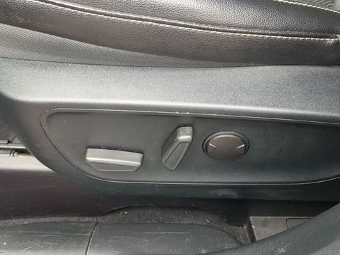 Certified 2020 Ford Escape Titanium image 22