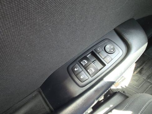 Used 2016 Dodge Challenger R/T RWD image 12