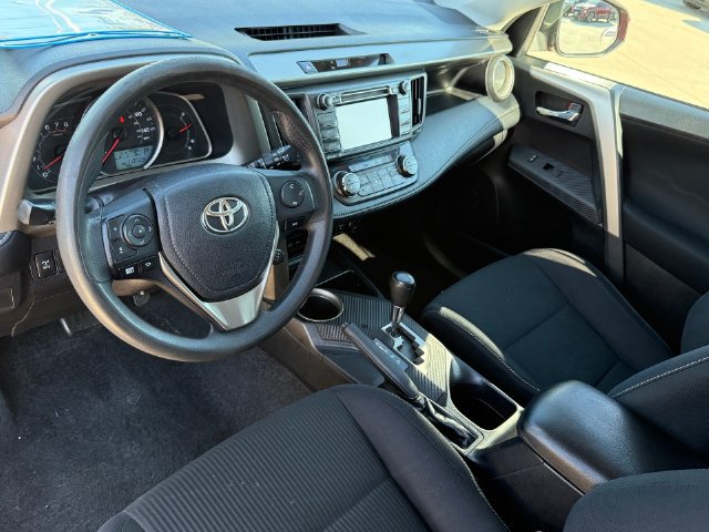 Used 2015 Toyota RAV4 XLE AWD/4WD image 9