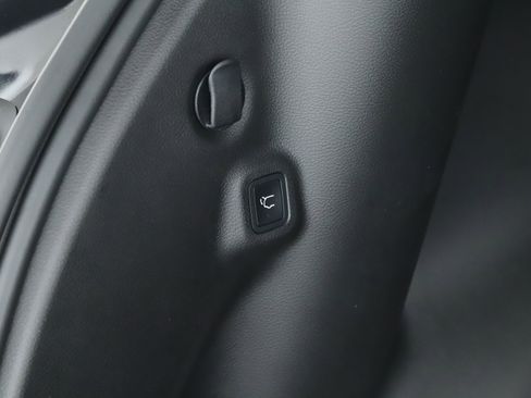 Used 2026 Jeep Compass Limited image 18