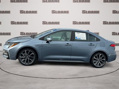 Used 2022 Toyota Corolla SE image 2