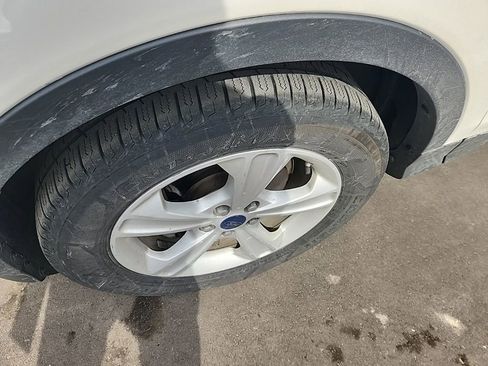 Used 2016 Ford Escape SE w/ Equipment Group 201A image 20