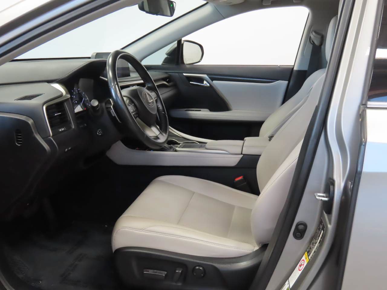 Used 2020 Lexus RX 350 FWD w/ Accessory Package image 15