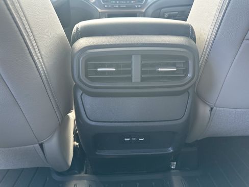 Used 2025 Honda Passport EX-L image 17