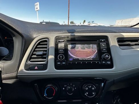 Used 2022 Honda HR-V LX image 24