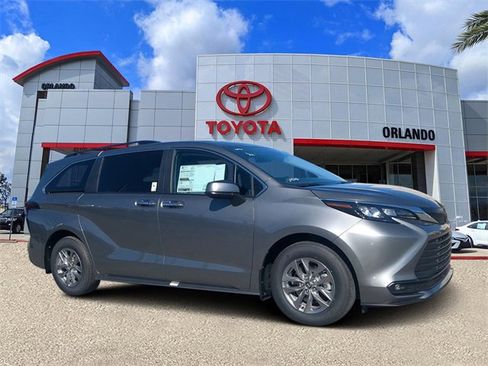 New 2026 Toyota Sienna XLE image 1