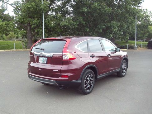 Used 2016 Honda CR-V SE image 5