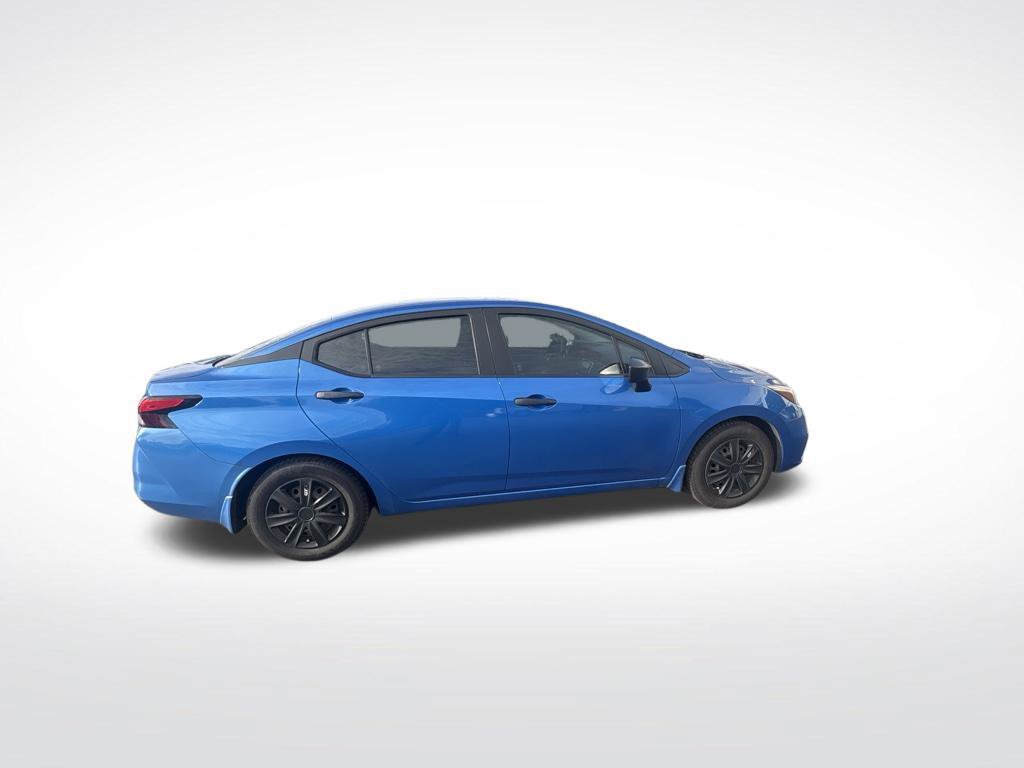 Used 2020 Nissan Versa S FWD image 2