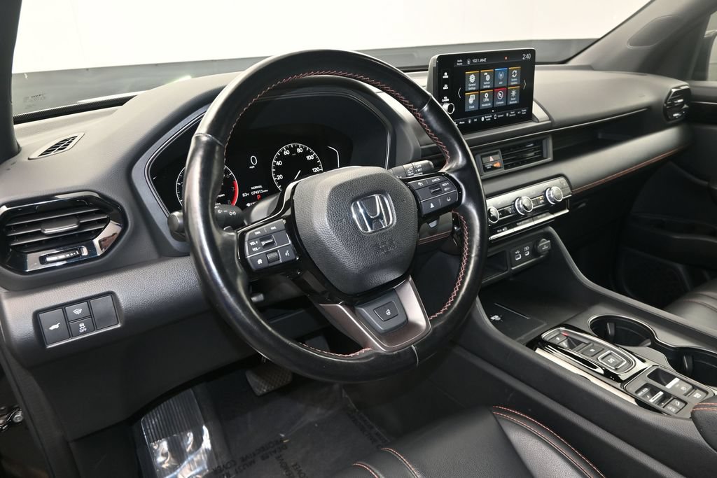 Used 2023 Honda Pilot TrailSport image 17