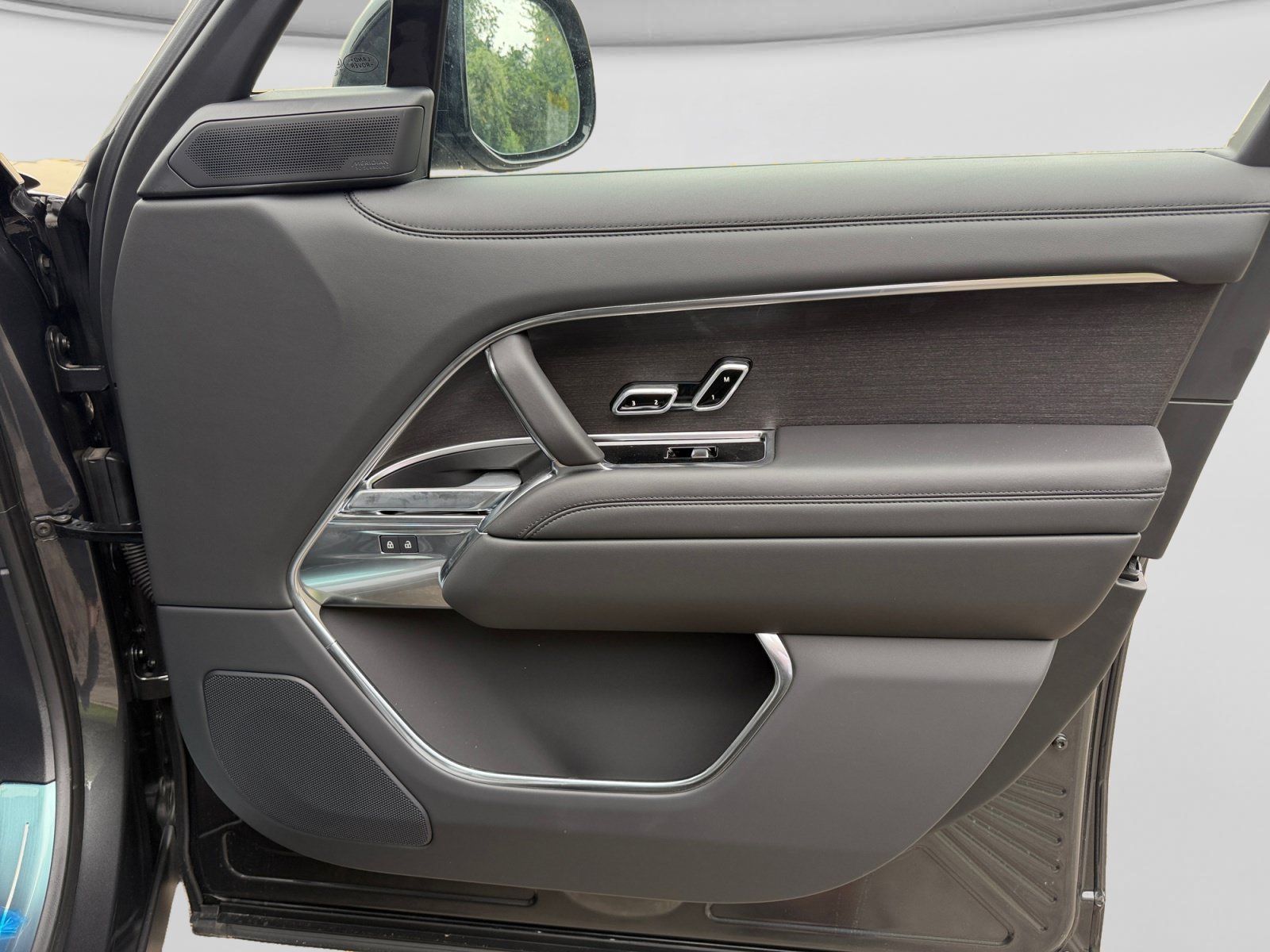 New 2026 Land Rover Range Rover SE AWD/4WD image 24