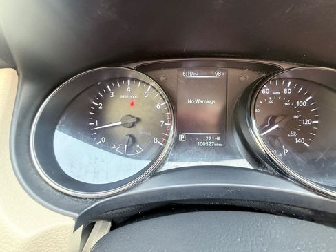 Used 2017 Nissan Rogue SL FWD image 15