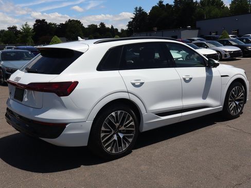 Used 2024 Audi Q8 e-tron Premium Plus w/ Premium Plus Package AWD/4WD image 5