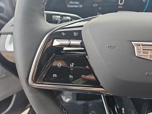 New 2026 Cadillac Optiq Sport 2 image 17