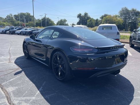 Used 2025 Porsche 718 Cayman RWD image 5