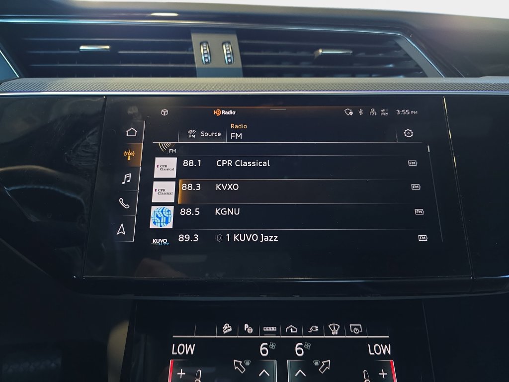 Used 2024 Audi Q8 e-tron Prestige w/ Prestige Package AWD/4WD image 22