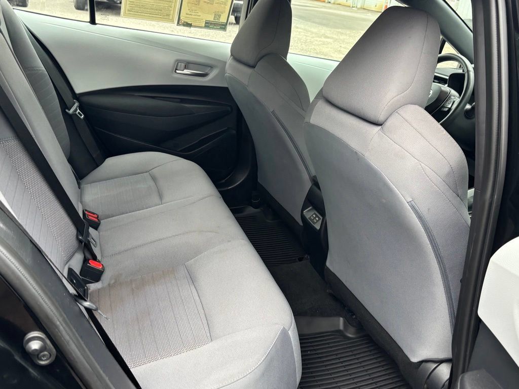 Used 2026 Toyota Corolla SE FWD image 17