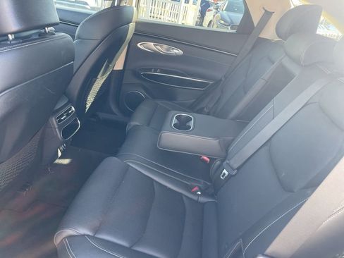 Used 2025 Genesis GV70 2.5T image 10