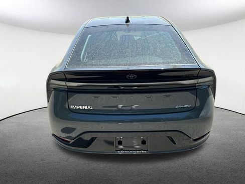New 2026 Toyota Prius Plug-In Hybrid FWD image 8