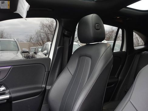 Certified 2022 Mercedes-Benz GLA 250 4MATIC image 13