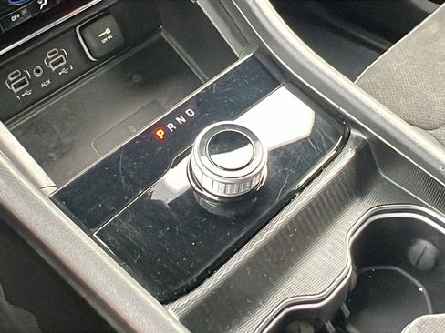 Used 2024 Jeep Grand Cherokee L Laredo image 28