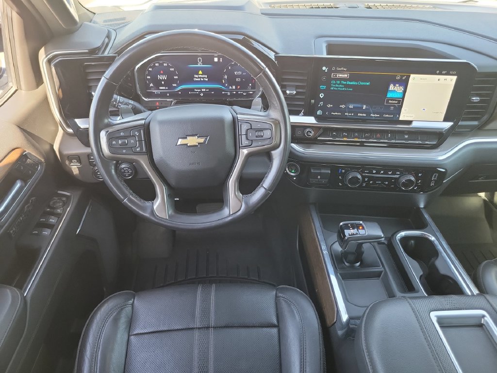 Certified 2022 Chevrolet Silverado 1500 High Country w/ Technology Package AWD/4WD image 11