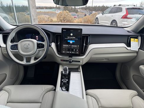 New 2026 Volvo XC60 B5 Ultra w/ Protection Package Premier image 18