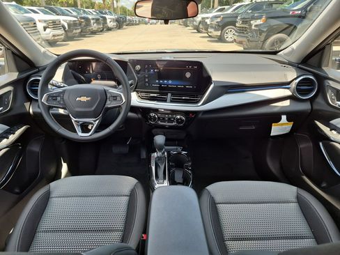 New 2026 Chevrolet Trax LT w/ LT Convenience Package FWD image 20