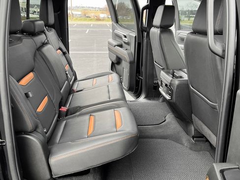 Used 2024 GMC Sierra 1500 AT4 w/ AT4 Preferred Package image 19