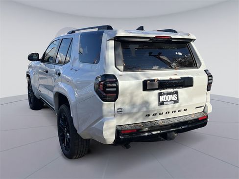 Used 2025 Toyota 4Runner TRD Off-Road image 4