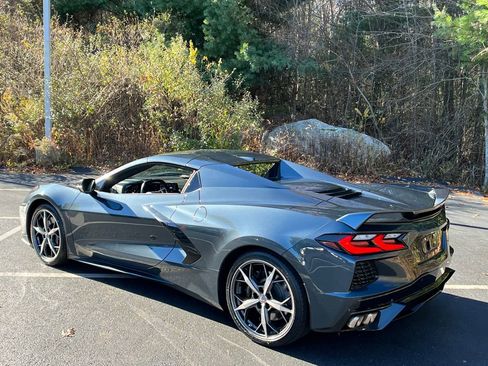 Used 2021 Chevrolet Corvette Stingray Premium Conv w/ Z51 Performance Package image 3