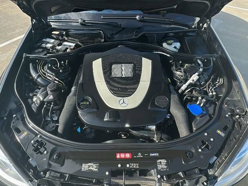 Used 2011 Mercedes-Benz S 550 image 3
