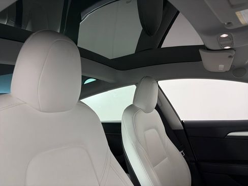 Used 2021 Tesla Model 3 Performance image 24
