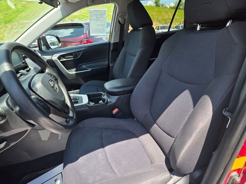 Used 2020 Toyota RAV4 LE w/ All Weather Liner Package AWD/4WD image 13