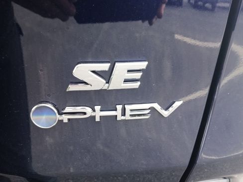 New 2025 Toyota RAV4 SE image 12