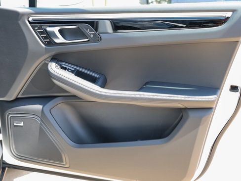 New 2025 Porsche Macan S image 26
