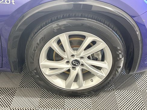 Used 2019 INFINITI QX30 image 10