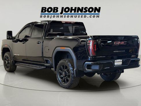 Used 2024 GMC Sierra 2500 AT4 w/ AT4 Preferred Package AWD/4WD image 7
