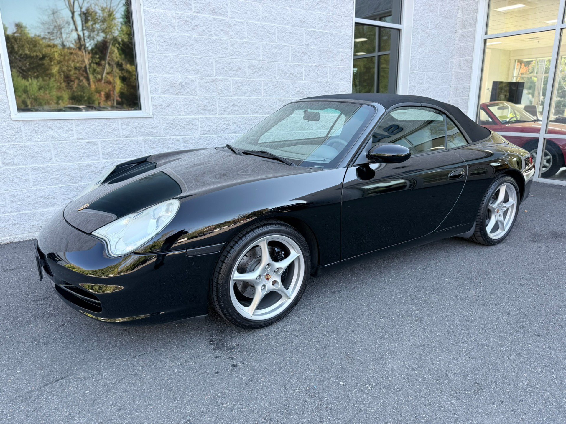 Used 2002 Porsche 911 Carrera 4 AWD/4WD image 1