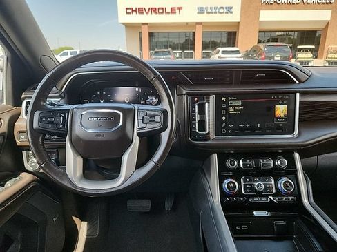 Certified 2022 GMC Yukon XL Denali AWD/4WD image 11
