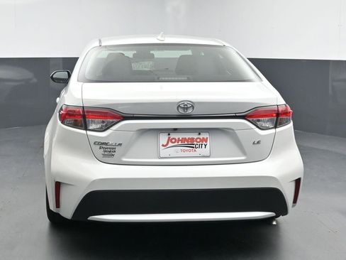 Used 2022 Toyota Corolla LE FWD image 7