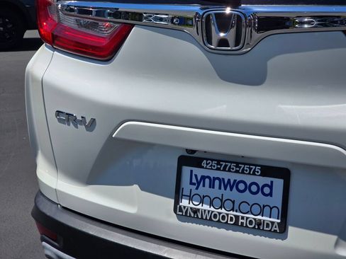 Used 2018 Honda CR-V Touring image 11