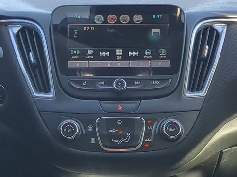 Used 2016 Chevrolet Malibu LT image 15