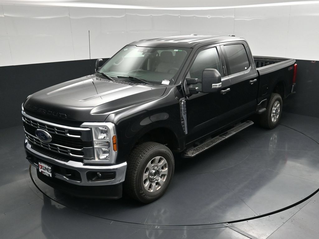 Used 2024 Ford F350 XLT AWD/4WD image 39