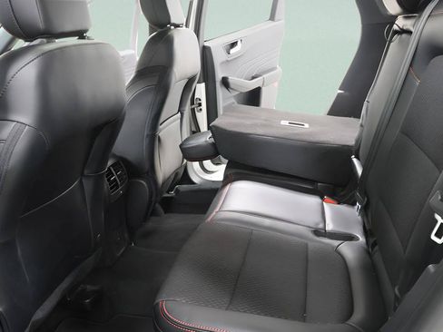 Used 2024 Ford Escape ST-Line w/ Tech Pack #1 AWD/4WD image 26