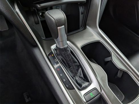 Used 2018 Honda Accord LX image 11