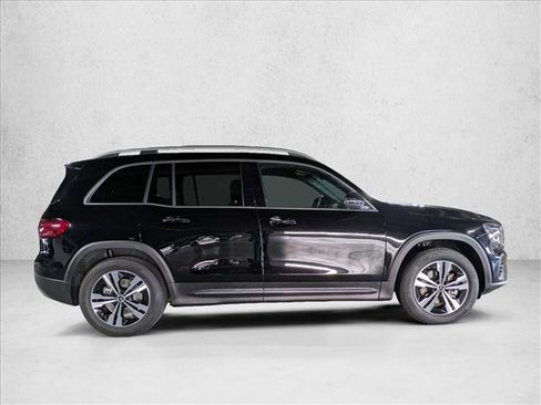 Certified 2025 Mercedes-Benz GLB 250 4MATIC image 4