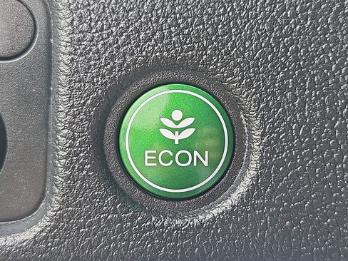 Used 2022 Honda Pilot Sport image 25